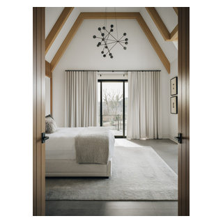 Glen Heights Grandeur - Bedroom - Chicago - by DGI Design x Build