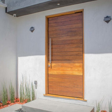 Contemporary Residence Exterior Entrance