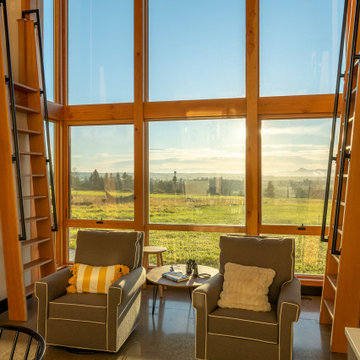 Bay views and extra room for extended family