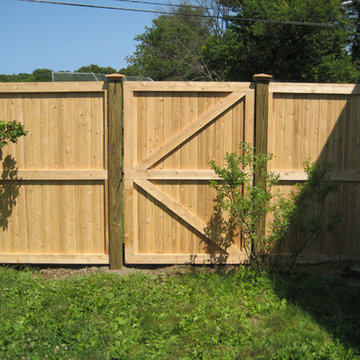 Cedar Solid Board Privacy Fence and Gate
