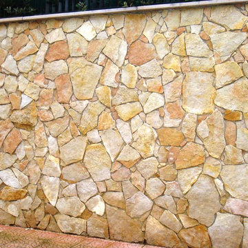 rivestimento facciata con pietra poligonale di Trani