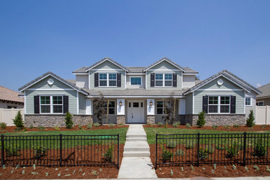 Inspiration for an exterior home remodel in Los Angeles