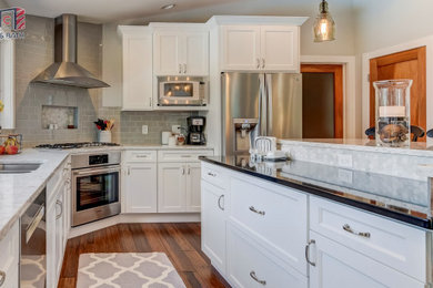 Example of a large minimalist kitchen design in DC Metro