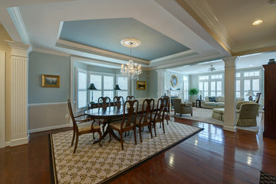 Dining room - traditional dining room idea in DC Metro