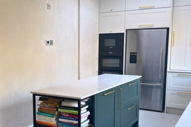 Example of a trendy kitchen design in London