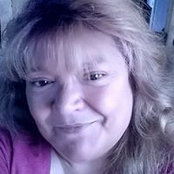 Connie Perrys foto