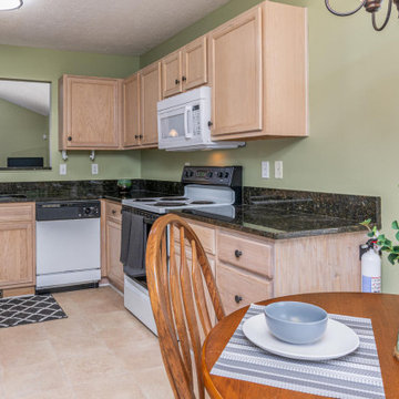 Cozy Condo - Staging by Fresh Interior Solutions, The Villages, FL