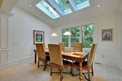 Dining room - contemporary dining room idea in Charleston