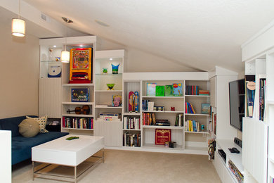 Trendy living room photo in Indianapolis