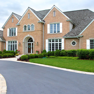 Conway Farms - Classic Poolside Retreat