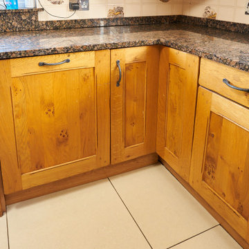 Approved Used Kitchen, Pippy Oak Shaker
