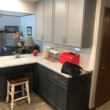 Modern Kitchen Remodel Done in a Two Tone Color