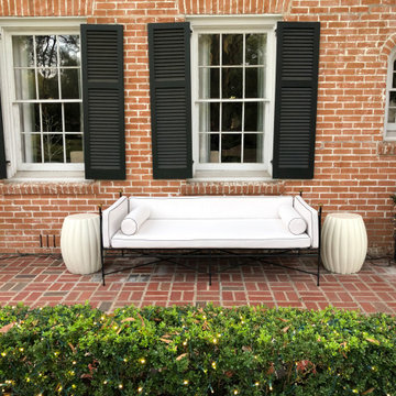 JANUS et Cie Patio Furniture Cleaning