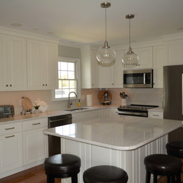 Ironbridge Quartz Perfectly Paired with White Icing