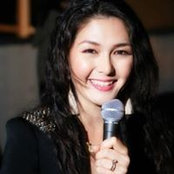 Emi Martin's photo