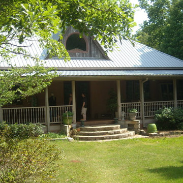 Southern GA Charm Straw bale