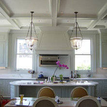 Traditional Kitchen by Doma Architects, Inc.
