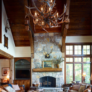 Rustic Lakeside Cottage