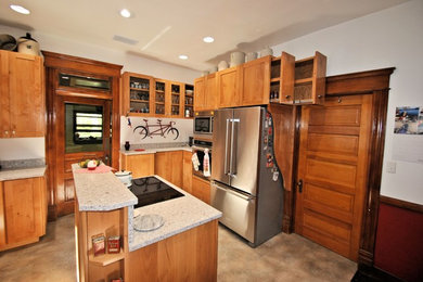 Kitchen - craftsman kitchen idea in Boise