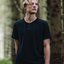 V-NECK T-SHIRTS