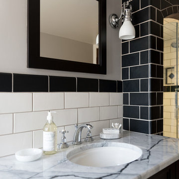 Black & White Bathroom