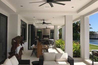 Traditional patio in Miami.