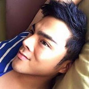 Desmond Ang's photo