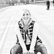 Mindy Carlson's photo