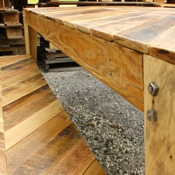 Chevron design Pallet table and bench - Indoor Benches