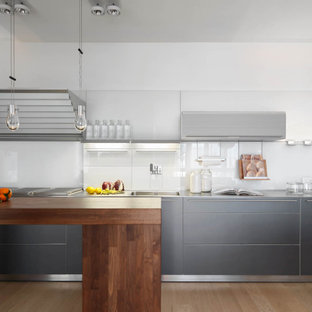 Foto di una cucina contemporanea