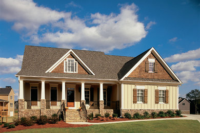Example of a classic exterior home design in Atlanta