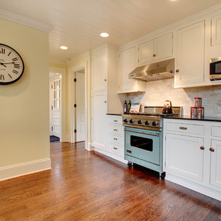 Inspiration for a farmhouse home design remodel in Seattle