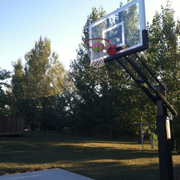 Ron Messmer B's Pro Dunk Gold Basketball System on a 30x30 in Sidney, MT