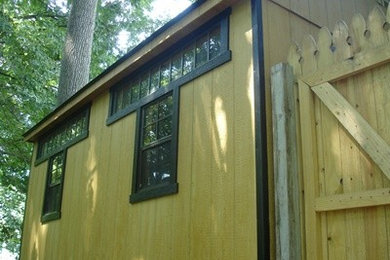 ワシントンD.C.にあるトラディショナルスタイルのおしゃれな物置小屋・庭小屋の写真