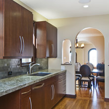 Kitchen - Medium Tone Slab Cabinet