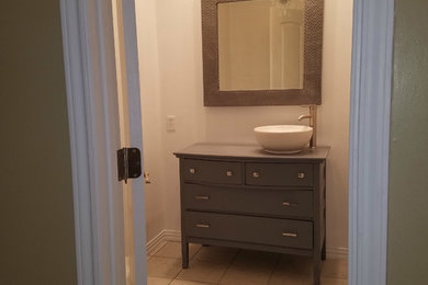Inspiration for a small victorian 3/4 bathroom remodel in Austin
