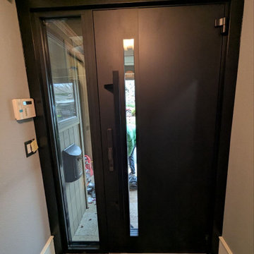 Ronex 1033 Natural Oak with single sidelite and fingerprint smart lock