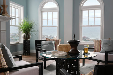 Example of a classic family room design in San Francisco
