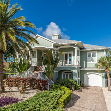 Florida waterfront Living