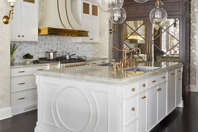 Example of a classic kitchen design in Chicago