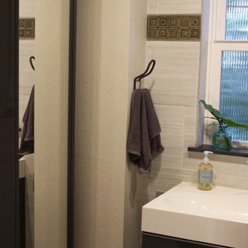 Contemporary Bathroom Remodel