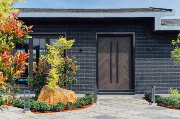 Midcentury Entry by Rohit Bhoite House of Design