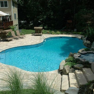 Replacing Vinyl Pool Liners (Manhasset/NY):