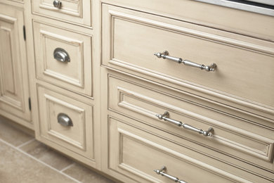 Bathroom - traditional bathroom idea in Other