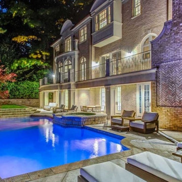 Lawrence Park Luxury