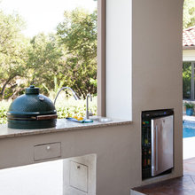 Outdoor kitchen