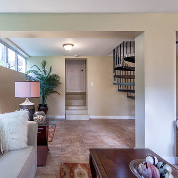 1940's Cottage in Hampton Terrace Sold After Rehab, Staging & Listing