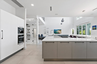 Example of a trendy kitchen design in Tampa