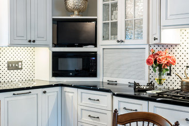 Elegant kitchen photo in DC Metro