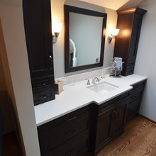 Mischa bathroom